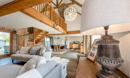 2 Bed in St. Davids 1