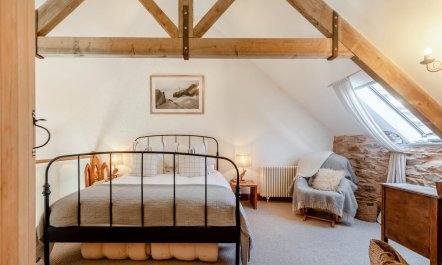 2 Bed in St. Davids 2
