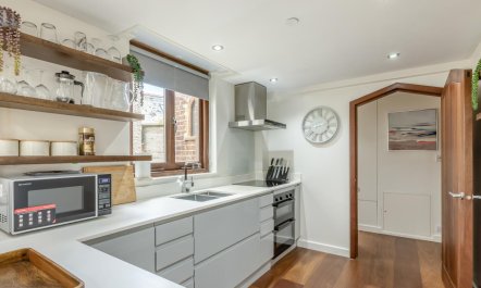 2 Bed in Winfrith Newburgh 5