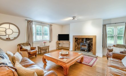 4 Bed in Doddington 3