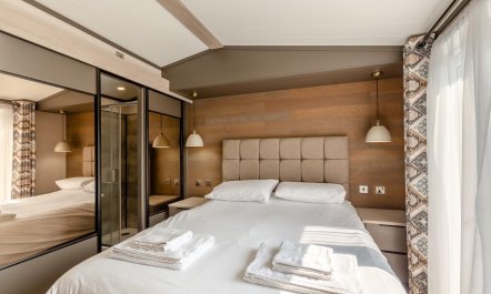 2 Bed in Hendra Croft 4
