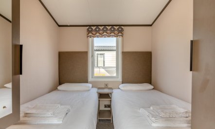 2 Bed in Hendra Croft 5