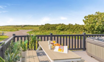 2 Bed in Hendra Croft 2
