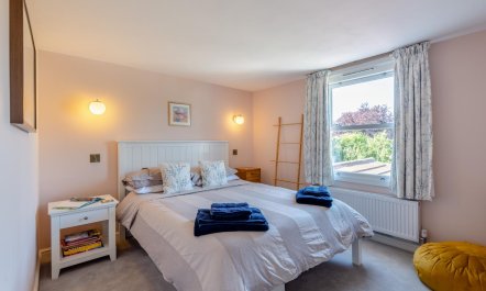 2 Bed in Whitstable 4