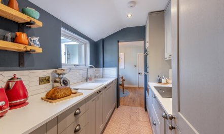 2 Bed in Whitstable 8