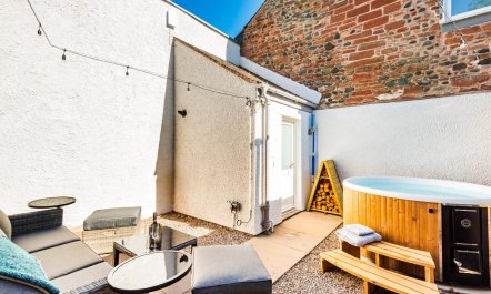2 Bed in Dalston 5