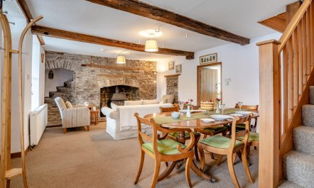 2 Bed in Llangynidr 5