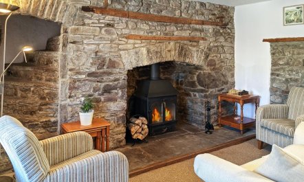 2 Bed in Llangynidr 1