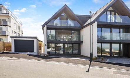 4 Bed in Bournemouth 3