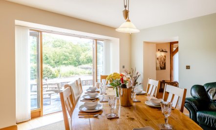 4 Bed in Talybont 9