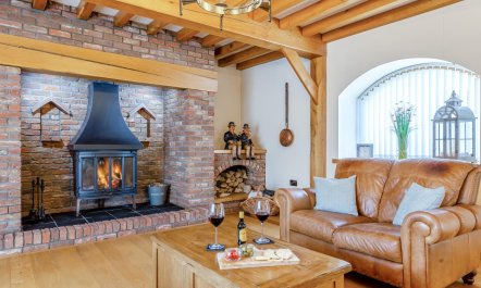 4 Bed in Talybont 3