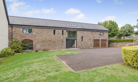 4 Bed in Catsash 2