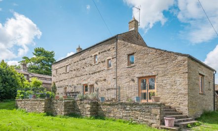 4 Bed in Burtersett 1
