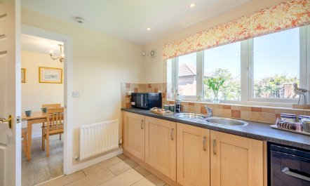 4 Bed in Seahouses 8