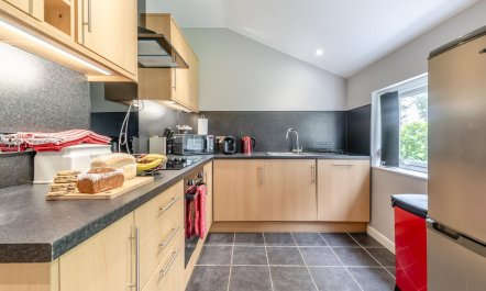 1 Bed in Llandeloy 1