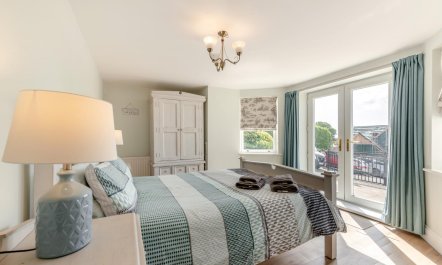 2 Bed in Tenby
