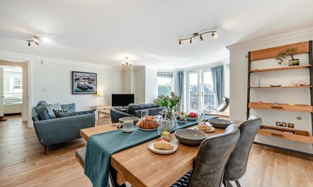 2 Bed in Tenby 6