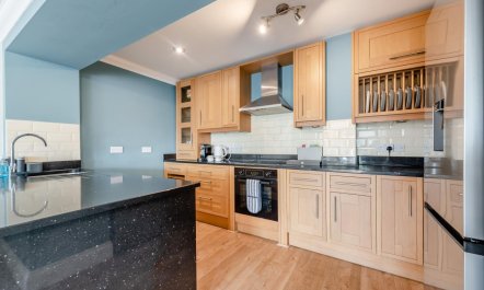 2 Bed in Tenby 7