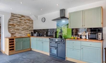 3 Bed in Abergynolwyn 3