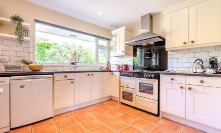 3 Bed in Trelights 9