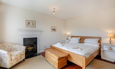 4 Bed in Horsehouse 8