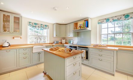 4 Bed in Horsehouse 4