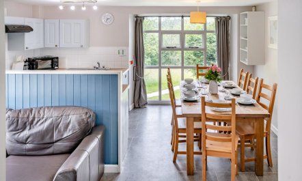 5 Bed in Dihewyd 7