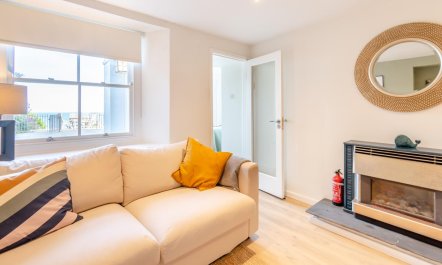 3 Bed in Tenby 8