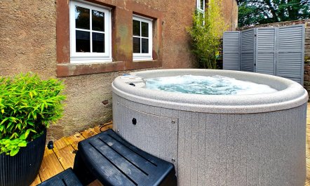2 Bed in Staffield 1