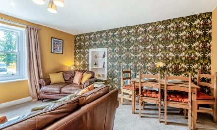2 Bed in Staffield 5
