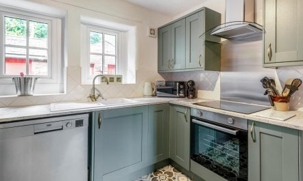 2 Bed in Staffield 7