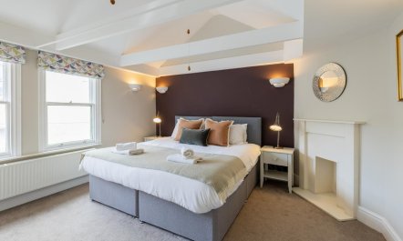 2 Bed in Bath 9