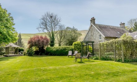 5 Bed in Hawick 3