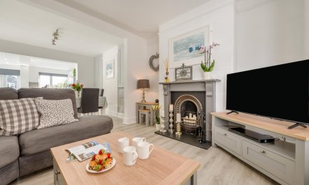 3 Bed in Padstow 2