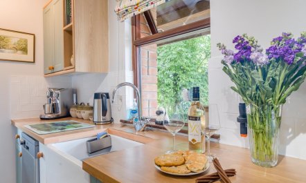 2 Bed in Bassaleg 6