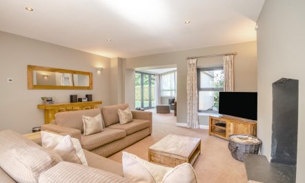 5 Bed in Catsash 6