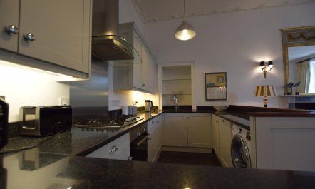 2 Bed in Bath 9
