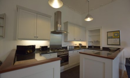 2 Bed in Bath 1