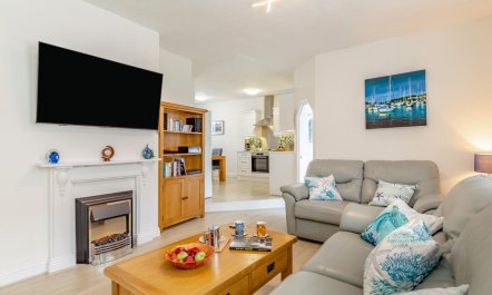 3 Bed in Mevagissey 1