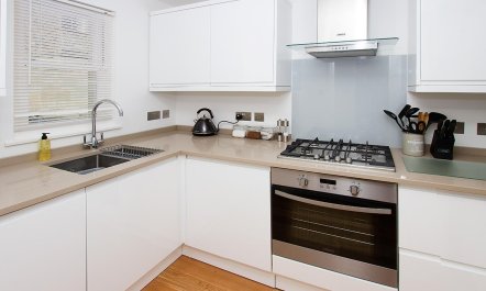 2 Bed in Bath 4