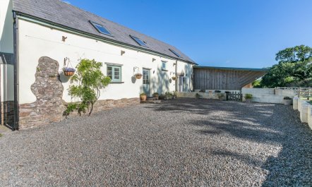 3 Bed in Roborough
