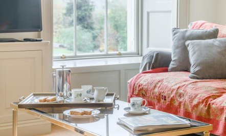 2 Bed in Bath 9