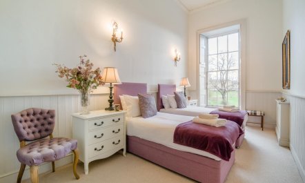 2 Bed in Bath 2