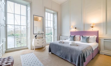 2 Bed in Bath