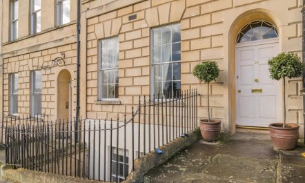 2 Bed in Bath 4