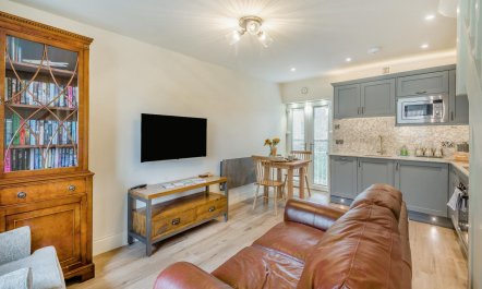 1 Bed in Whitby 1