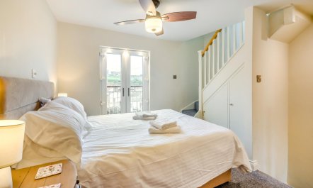 1 Bed in Whitby 4