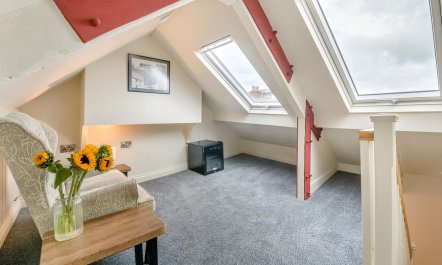 1 Bed in Whitby 5