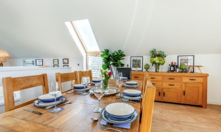 4 Bed in Northam 9