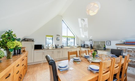 4 Bed in Northam 7